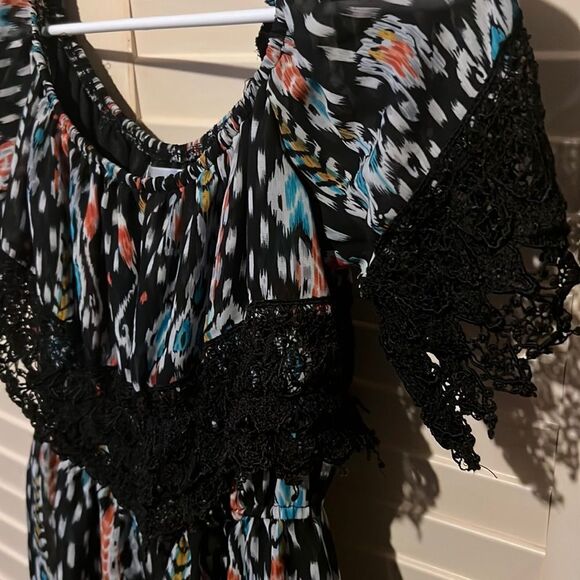 Honey and Rosie graphic midi dress with butterfly sleeves and lace detail - Picture 3 of 4